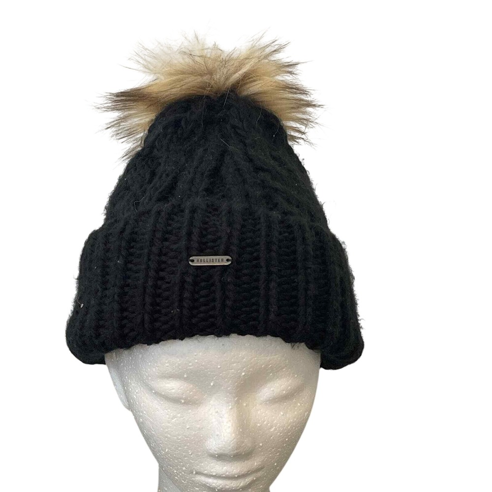 Hollister Black Heavy Knit Beanie with‎ Pom Pom Pre-owned
